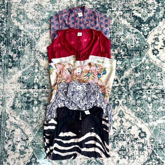 Bundle of 5 CAbi Sleeveless Tops, Blouses, Tanks Size XS - Picture 2 of 7